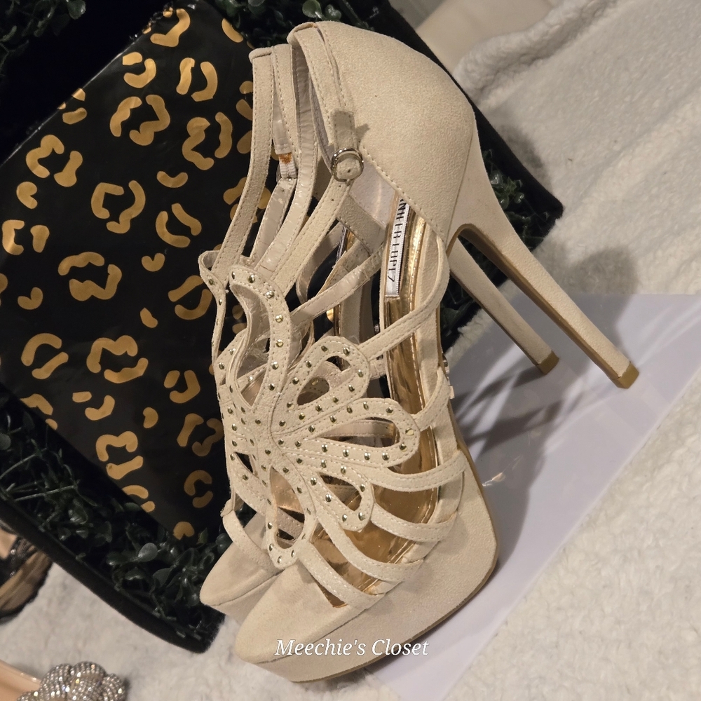 Jennifer Lopez JL Jade Studded Platform Heels - Greige (Size 7.5) 2023 like new